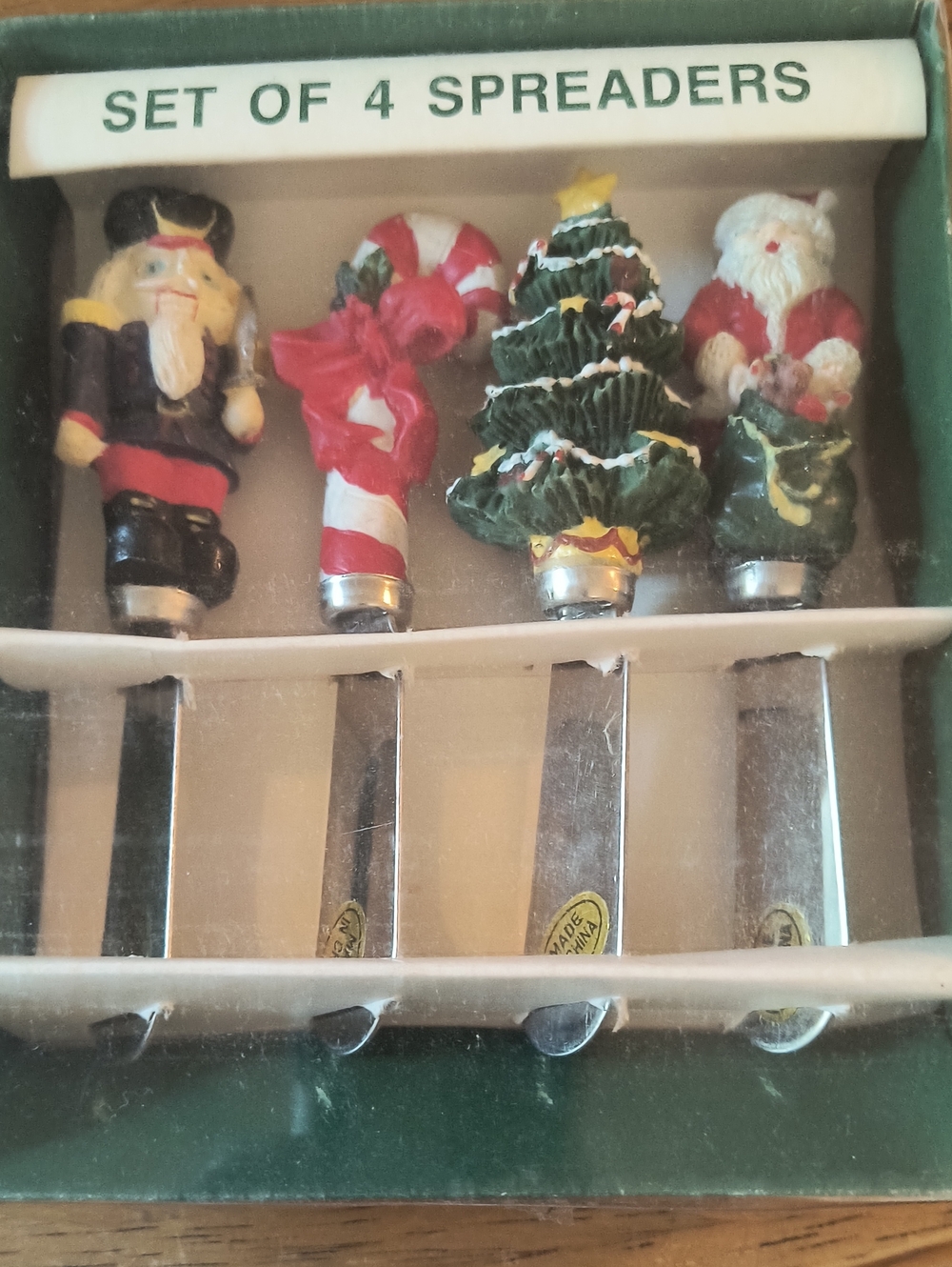 Holiday Spreaders Set of 4 — Festive Red, Green, White Designs